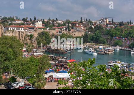 Porto vecchio a Kaleici di Antalya, costa mediterranea, Turchia meridionale Foto Stock