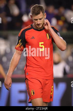 Bruxelles, Belgio. 16 ottobre 2023. Il belga Jan Vertonghen sembra smentito durante una partita di calcio tra la nazionale belga dei Red Devils e la Svezia, domenica 15 ottobre 2023 a Bruxelles, partita 7/8 nel gruppo F delle qualifiche Euro 2024. BELGA PHOTO VIRGINIE LEFOUR Credit: Belga News Agency/Alamy Live News Foto Stock