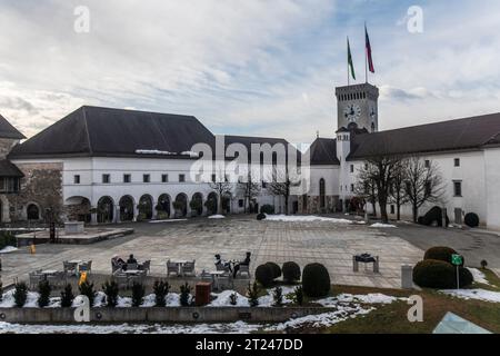 Castello di Lubiana, interno nevicato durante l'inverno. Slovenia Foto Stock