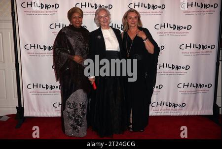 New York City, Stati Uniti. 16 ottobre 2023. Amina J. Mohammed, vicesegretaria generale delle Nazioni Unite e ospite al 2023 World Childhood Foundation Gala in Park Avenue a New York City, NY, USA il 16 ottobre 2023. Foto di Charles Guerin/ABACAPRESS.COM Credit: Abaca Press/Alamy Live News Foto Stock