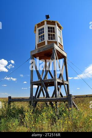 la torre di guardia del sorprendente sito storico nazionale di granada, colorado orientale, in una soleggiata giornata autunnale Foto Stock