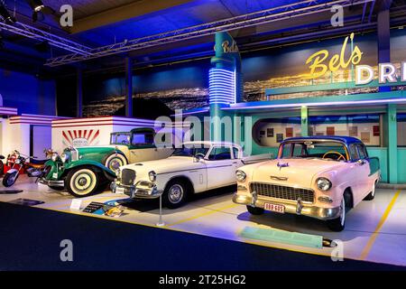 Esposizione di auto d'epoca americane, museo Autoworld, Bruxelles, Belgio Foto Stock