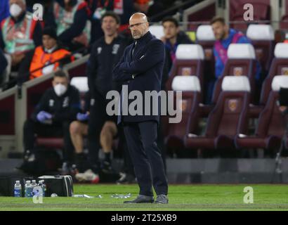 Peter Bosz, manager del Lione contro il West Ham United. - West Ham United contro Lione, UEFA Europa League - primo turno dei quarti di finale, London Stadium, Londra, Regno Unito - 7 aprile 2022 Foto Stock