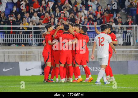 Suwon, Gyeonggi, Corea del Sud. 17 ottobre 2023. 17 ottobre 2023 - Suwon, Corea del Sud-Corea del Sud - cerimonia del primo gol durante una partita amichevole internazionale presentata da Hana Bank Corea Repubblica di Corea vs Vietnam partita al Suwon World Cup Stadium di Suwon, Corea del Sud. (Immagine di credito: © Ryu Seung-il/ZUMA Press Wire) SOLO USO EDITORIALE! Non per USO commerciale! Crediti: ZUMA Press, Inc./Alamy Live News Foto Stock