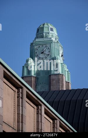 Torre dell'orologio della stazione centrale di Helsinki, Finlandia Foto Stock
