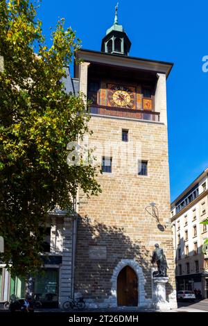 Tour de l'Île, monumento storico di Ginevra situato sulla piccola isola sul fiume Rodano. Ginevra, Svizzera. Foto Stock