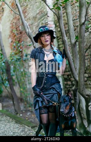 Lucca, Italia - 2018 10 31 : Lucca Comics evento cosplay gratuito intorno alla città Steampunk Girl. Foto di alta qualità Foto Stock