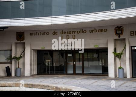 Bogotà, Colombia - 16 ottobre 2023. Facciata dell'Istituto di sviluppo Urbano di Bogotà. Foto Stock