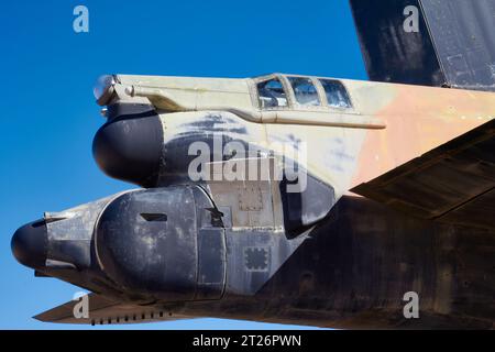 La pistola a coda "Quad" (4 x .50") è montata su Un Boeing B-52 Stratofortress, conservata al Pima Air & Space Museum. Foto Stock