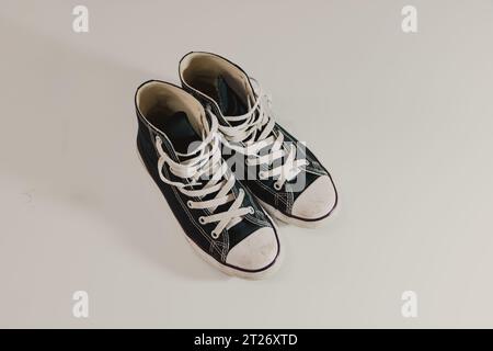 semplici scarpe nere da vicino Foto Stock