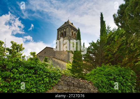 Una fotografia della splendida chiesa "Église Saint-Hilaire de Viens" Foto Stock