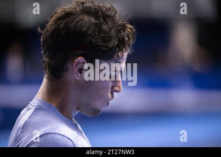 Anversa, Belgio. 17 ottobre 2023. L'austriaco Dominic Thiem reagisce nel corso di una partita del primo turno al torneo European Open Tennis ATP, tenutosi ad Anversa, martedì 17 ottobre 2023. BELGA PHOTO LAURIE DIEFFEMBACQ Credit: Belga News Agency/Alamy Live News Foto Stock