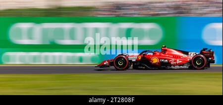 Suzuka Grand Prix Circuit, 18 ottobre 2023: Carlos Sainz (ESP) del team Ferrari durante il Gran Premio di Formula 1 del Giappone 2023. Foto Stock