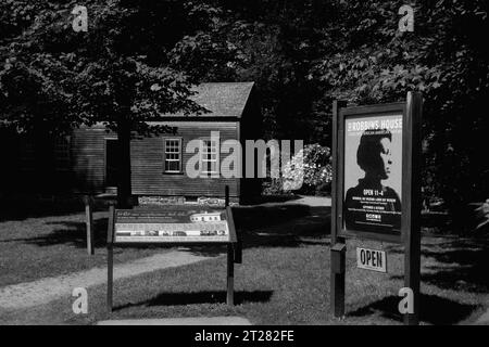 L'esterno del museo Robbins House sulla Battle Road a Concord, Massachusetts, di fronte al North Bridge. L'immagine è stata acquisita in bianco e nero analogico f Foto Stock