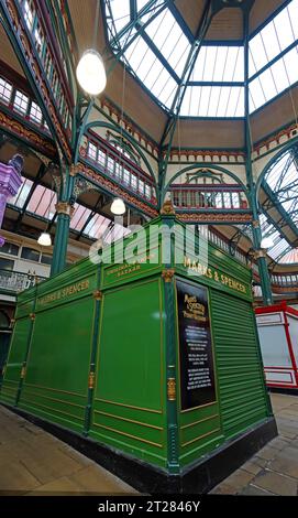 Marks & Spencers Original Stall, Leeds City Kirkgate Markets, Leeds Kirkgate Market, Kirkgate, Leeds, West Yorkshire, INGHILTERRA, REGNO UNITO, LS2 7HN Foto Stock