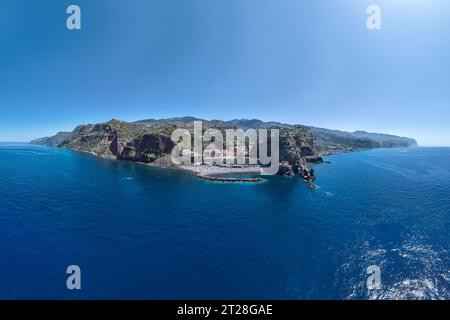 Ponta do Sol è un comune situato nella costa sud-occidentale dell'isola di Madeira, nell'arcipelago di Madeira, in Portogallo. Foto Stock