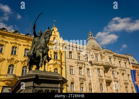 La statua equestre di Ban Jelacic (un noto generale dell'esercito, ricordato per le sue campagne militari durante le rivoluzioni del 1848 e per la sua abolizione Foto Stock