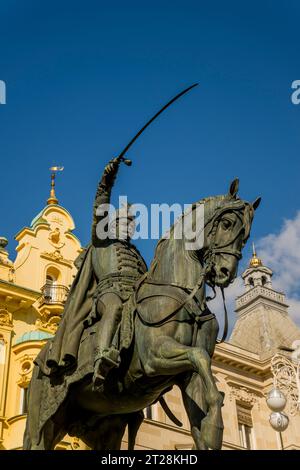 La statua equestre di Ban Jelacic (un noto generale dell'esercito, ricordato per le sue campagne militari durante le rivoluzioni del 1848 e per la sua abolizione Foto Stock