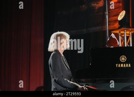 Cracovia, Polonia - 3 novembre 2015: Carla Bley Trios suona musica dal vivo al Cracow Jazz All Souls Day Festival di Cracovia. Polonia Foto Stock