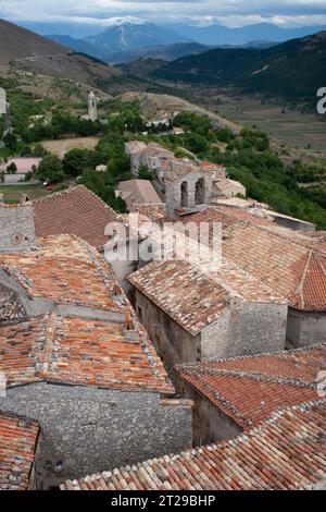 Santo Stefano di Sessanio in Abruzzo Foto Stock