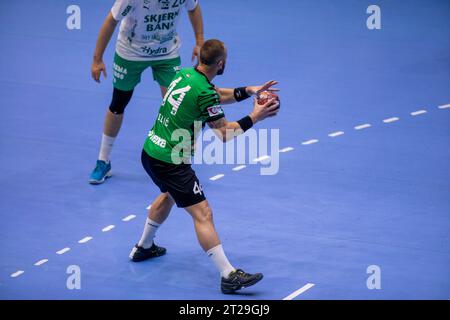 Nasice, Croazia. 17 ottobre 2023. Fahrudin Melic di RK Nexe in azione durante la EHF European League Group Stage Match tra RK Nexe e Skjern Handbold a OS Kralja Tomislava il 17 ottobre 2023 a Nasice, Croazia. Foto: Borna Jaksic/PIXSELL credito: Pixsell/Alamy Live News Foto Stock