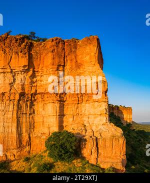 Immagini aeree delle scogliere Chilojo dello Zimbabwe nel Parco Nazionale di Gonarezhou. Foto Stock