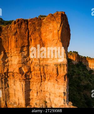 Immagini aeree delle scogliere Chilojo dello Zimbabwe nel Parco Nazionale di Gonarezhou. Foto Stock