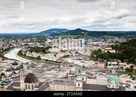 Salisburgo vista della città dal castello di Hoensalzburg Foto Stock