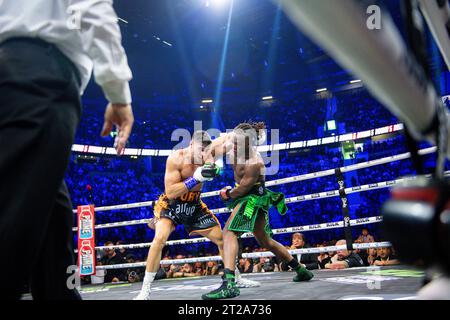 Manchester, Regno Unito. Tommy Fury combatte contro KSI durante l'evento prime Card alla Manchester Arena. Fury ha vinto per decisione della maggioranza. Credito: Benjamin Wareing/ Alamy Live News Foto Stock