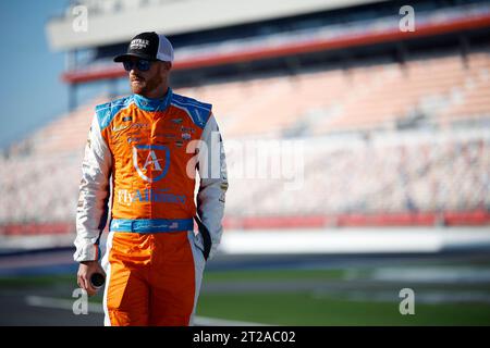 Concord, NC, USA. 7 ottobre 2023. Il driver di Xfinity della NASCAR Cup Jeb Burton (27) scende in pista per fare pratica per il Drive for the cure 250 presentato dalla BCBS al Charlotte Motor Speedway di Concord NC. (Immagine di credito: © Stephen A Arce Grindstone Media/ASP) SOLO USO EDITORIALE! Non per USO commerciale! Foto Stock