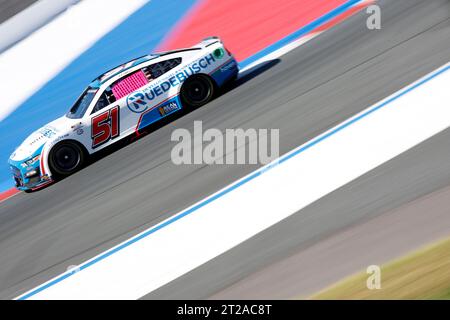 Concord, NC, USA. 7 ottobre 2023. Il pilota della NASCAR Cup Series Todd Gilliland (51) scende in pista per allenarsi per la Bank of Amercia ROVAL 400 al Charlotte Motor Speedway di Concord NC. (Immagine di credito: © Stephen A Arce Grindstone Media/ASP) SOLO USO EDITORIALE! Non per USO commerciale! Foto Stock