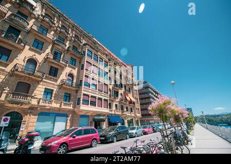 Architettura tipica della città di San Sebastián in Spagna Foto Stock