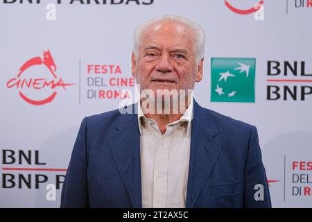 Roma, Italia. 18 ottobre 2023. Giorgio Colangeli posa per il Photo call del film "c'è ancora domani" durante il 18° Festival del Cinema di Roma in Italia. Credito: SOPA Images Limited/Alamy Live News Foto Stock