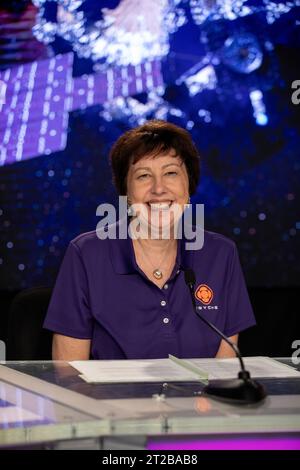 Conferenza stampa Prelaunch Psyche . Nicola Fox, amministratore associato, Science Mission Directorate della NASA, partecipa a una conferenza stampa pre-lancio della missione Psyche al Kennedy Space Center della NASA in Florida mercoledì 11 ottobre 2023. Psyche è la prima missione per esplorare un asteroide con una superficie che probabilmente contiene quantità sostanziali di metallo piuttosto che roccia o ghiaccio. Il lancio della navicella spaziale Psyche della NASA, in cima a un razzo SpaceX Falcon Heavy, è preso di mira per le 10:16 EDT giovedì 12 ottobre, dal Kennedy's Launch Complex 39A. Foto Stock