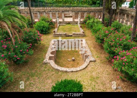 POMPEI, ITALIA - 20 SETTEMBRE 2023: Rovine di Pompei, antica città sepolta dall'eruzione del Vesuvio del 79 d.C. Foto Stock