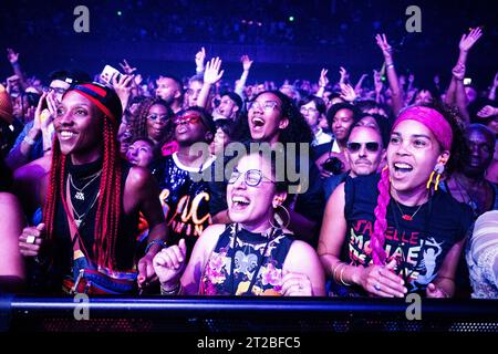 San Francisco, Stati Uniti. 17 ottobre 2023. Atmosphere al Bill Graham Civic il 17 ottobre 2023 a San Francisco, California. Foto di Chris Tuite/ImageSPACE credito: Imagespace/Alamy Live News Foto Stock