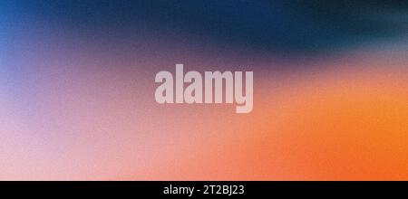 Sfondo granuloso arancione viola effetto rumore astratto banner sfumato rosa rosso blu retro Foto Stock