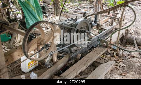 Piattening Rice, in Cambogia rurale Foto Stock