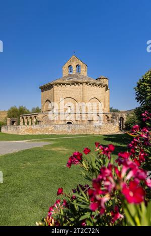 Chiesa di Santa Maria di Eunate (Iglesia de Santa Maria de Eunate), Muruzabal, Navarra, Spagna Foto Stock