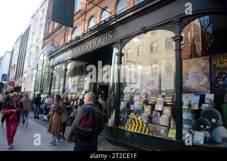 Dublino, Irlanda. 29 settembre 2023. 20230929: Vista dell'entrata della libreria Hodges Figgis e del negozio a Dublino, Irlanda. (Immagine di credito: © Chuck Myers/ZUMA Press Wire) SOLO USO EDITORIALE! Non per USO commerciale! Foto Stock