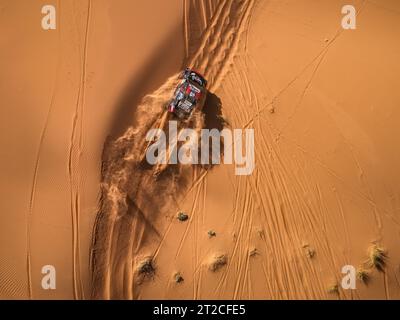 202 YACOPINI Juan Cruz (arg), OLIVERAS CARRERAS Daniel (spa), Toyota Hilux Overdrive, FIA W2RC, azione durante la fase 5 del Rallye du Maroc 2023, il 18 ottobre 2023 intorno a Merzouga, Marocco Foto Stock