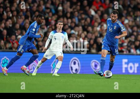 Londra, Regno Unito. 17 ottobre 2023. Bryan Cristante d’Italia (16) in azione. Inghilterra contro Italia, partita di qualificazione a UEFA Euro 2024 gruppo di calcio internazionale C al Wembley Stadium di Londra martedì 17 ottobre 2023. Solo per uso editoriale. foto di Andrew Orchard/Andrew Orchard fotografia sportiva/Alamy Live News Credit: Andrew Orchard fotografia sportiva/Alamy Live News Foto Stock