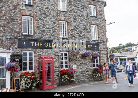 Padstow Cornovaglia The Old Customs House Public House e hotel nel centro della città, Inghilterra, Regno Unito, 2023 Foto Stock