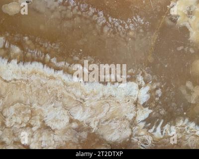 Sfondo pietra ad alta risoluzione. Onice o marmo giallo. Immagine panoramica. Può essere utilizzato per gli skinali da cucina. Foto Stock