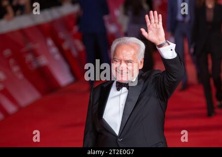 Roma, Italia. 18 ottobre 2023. L'attore Giorgio Colangeli partecipa al Red carpet della serata di apertura della 18a edizione del Festival del Cinema di Roma, il 18 ottobre 2023 (foto di Matteo Nardone/Pacific Press) Credit: Pacific Press Media Production Corp./Alamy Live News Foto Stock