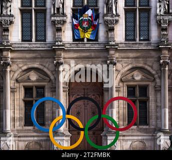 Anelli Olimpici, Giochi Olimpici, Logo, in occasione delle Olimpiadi del 2024 a Parigi, Municipio, Hotel de Ville, Parigi, Francia Foto Stock