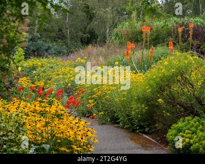 Il doppio confine a Breezy Knees Gardens vicino a York Foto Stock