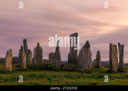 Le pietre di Callanish sono un misterioso e maestoso cerchio di pietre megalitiche sull'isola di Lewis nelle Ebridi esterne della Scozia. Foto Stock