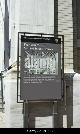 Macchina da stampa del XVIII secolo, ricostruzione di un negozio a Franklin Court, Philadelphia, Pennsylvania. Stati Uniti Foto Stock