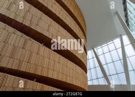 Una foto del design degli interni del Teatro dell'Opera di Oslo. Foto Stock